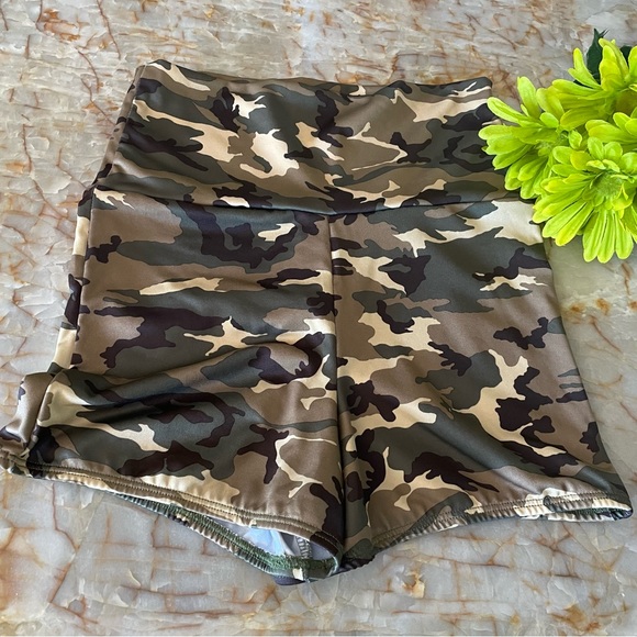 NWOT Camo Booty/Dance/Yoga/Exercise Shorts 3 Pair - Picture 2 of 8